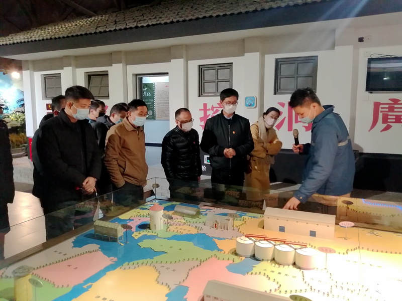 集團(tuán)第三黨支部與外貿(mào)黨支部聯(lián)合開(kāi)展&ldquo;敢為人先創(chuàng)新業(yè) 清廉有為守公德&rdquo;主題黨日活動(dòng)